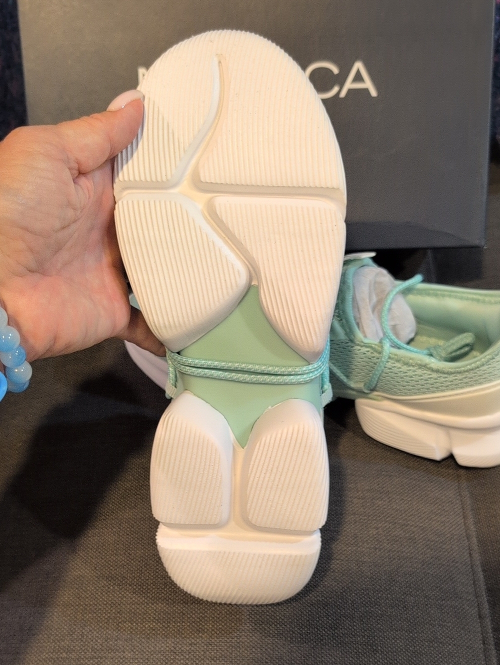 Nautica Women’s Mint Green Lace-Up Sneakers. Size 8 NWT - Picture 2 of 8